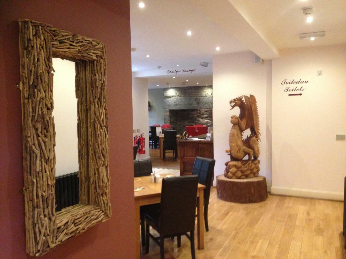 Aberdunant Hall Holiday park 3*